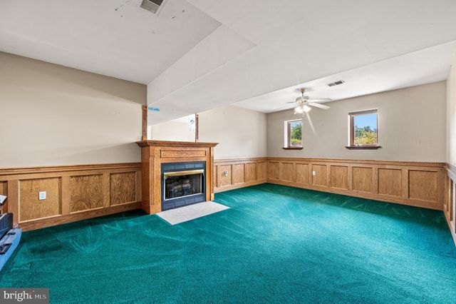 33 MELISSA LN, Royersford, PA 19468