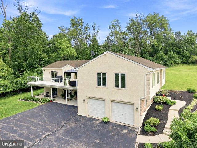 33 MELISSA LN, Royersford, PA 19468