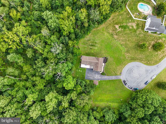 33 MELISSA LN, Royersford, PA 19468
