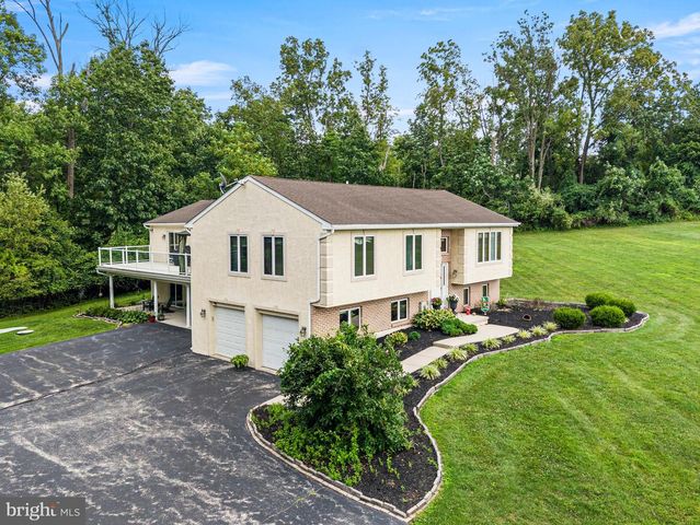 33 MELISSA LN, Royersford, PA 19468