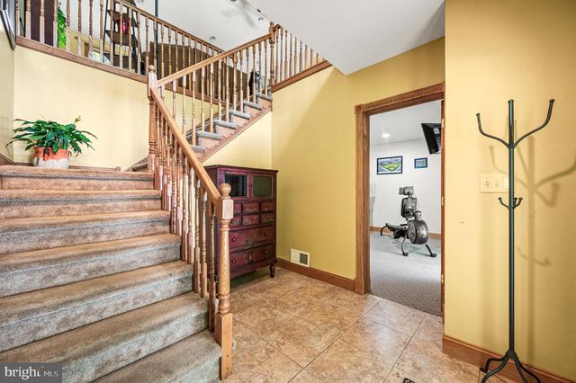 33 MELISSA LN, Royersford, PA 19468