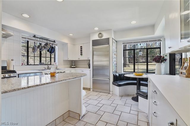 3119 Highland Drive, Silver Lake, OH 44224