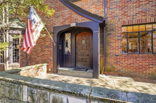 3119 Highland Drive, Silver Lake, OH 44224