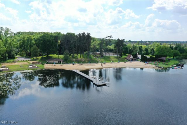 3119 Highland Drive, Silver Lake, OH 44224