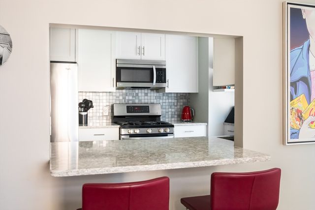 3 Avery St 604, Boston, MA 02111