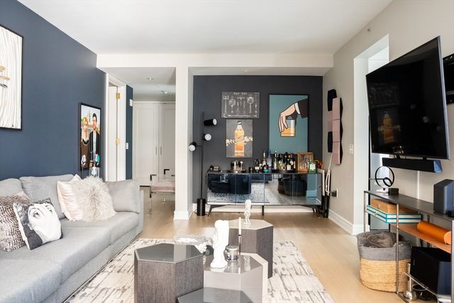 3 Avery St 604, Boston, MA 02111