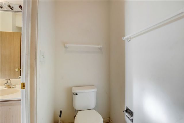 8108 Concord Lane K, Justice, IL 60458