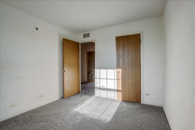 8108 Concord Lane K, Justice, IL 60458