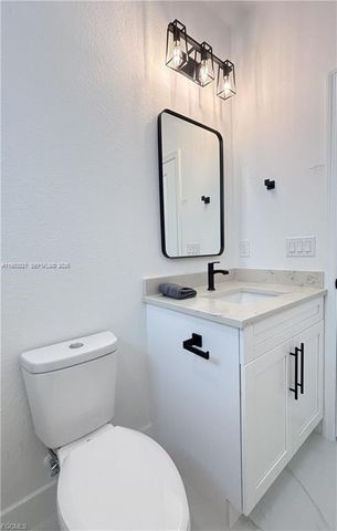 113 Monroe Ave, Lehigh Acres, FL 33936