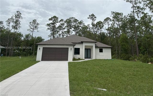 113 Monroe Ave, Lehigh Acres, FL 33936