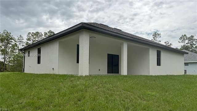 113 Monroe Ave, Lehigh Acres, FL 33936