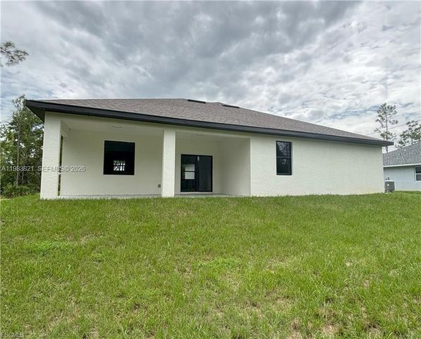 113 Monroe Ave, Lehigh Acres, FL 33936