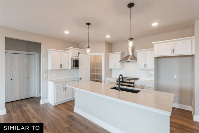 5714 NE Creek Ridge Drive, Ankeny, IA 50021