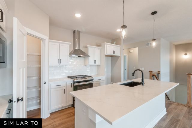 5714 NE Creek Ridge Drive, Ankeny, IA 50021