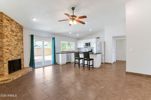 2421 W Brooks Street, Chandler, AZ 85224