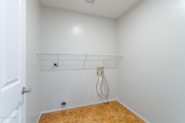 2421 W Brooks Street, Chandler, AZ 85224