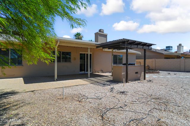 2421 W Brooks Street, Chandler, AZ 85224