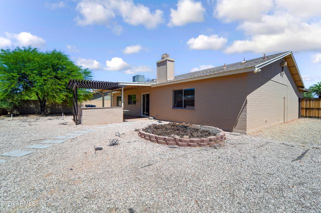 2421 W Brooks Street, Chandler, AZ 85224