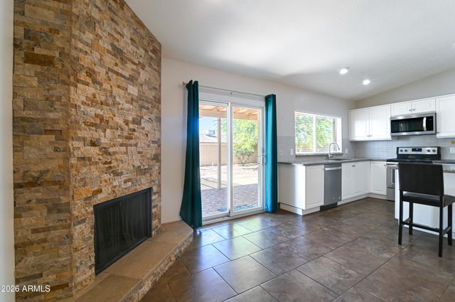 2421 W Brooks Street, Chandler, AZ 85224