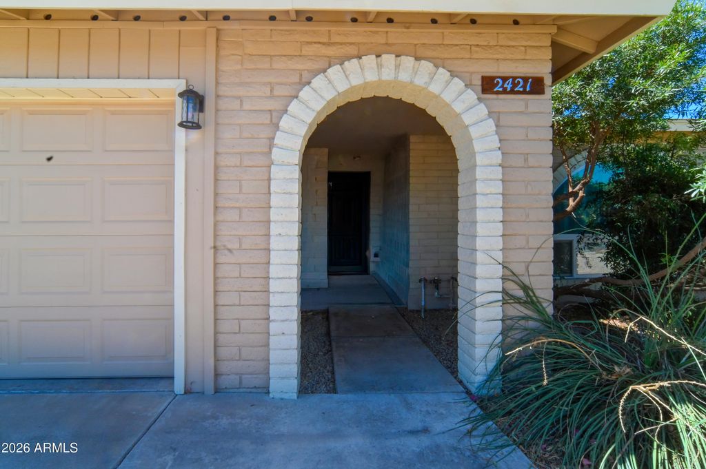 2421 W Brooks Street, Chandler, AZ 85224 — photo 2