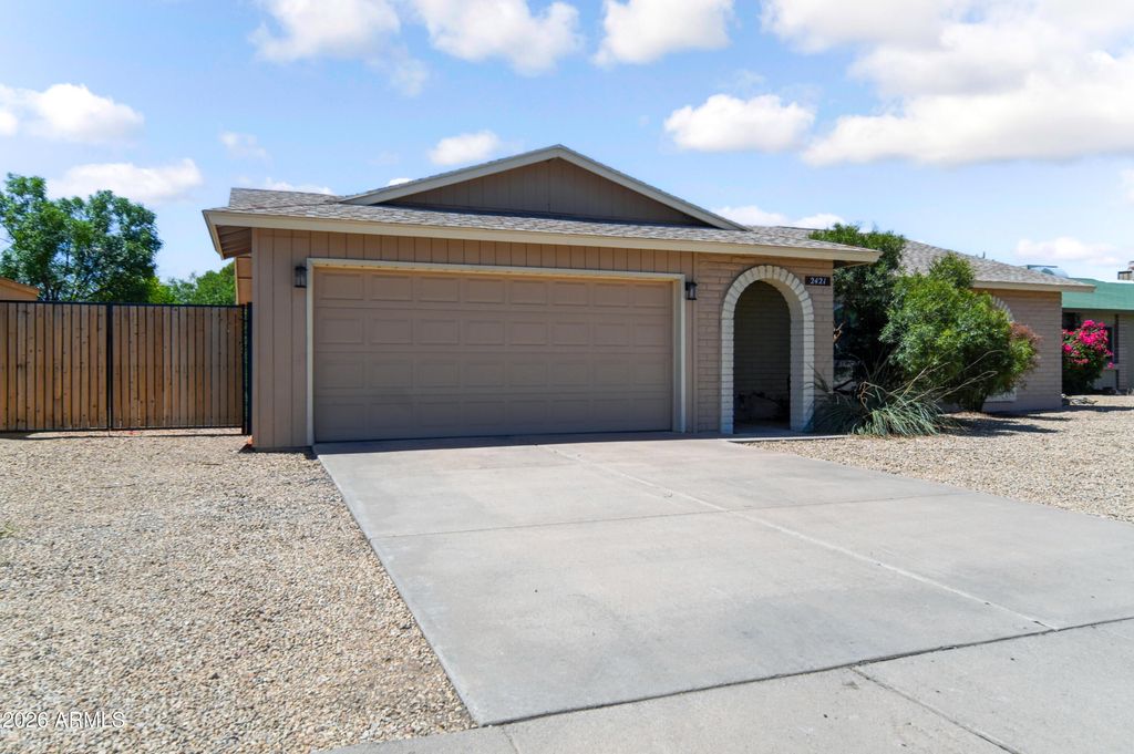 2421 W Brooks Street, Chandler, AZ 85224 — photo 3