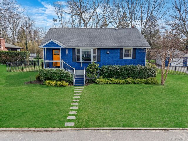 30 Erving Avenue, East Patchogue, NY 11772