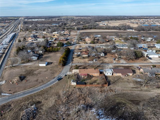 10 Carter Road, Van Alstyne, TX 75495