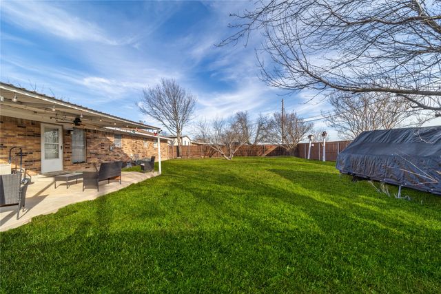 10 Carter Road, Van Alstyne, TX 75495