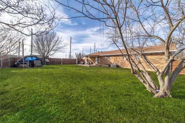 10 Carter Road, Van Alstyne, TX 75495