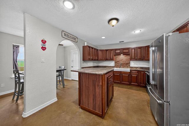 4044 W Fm 476, Poteet, TX 78065