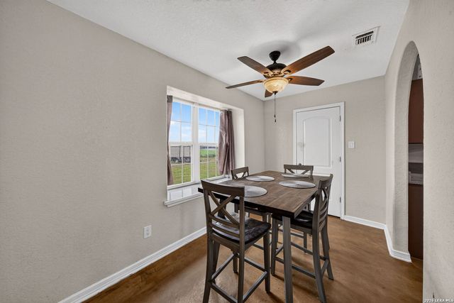 4044 W Fm 476, Poteet, TX 78065