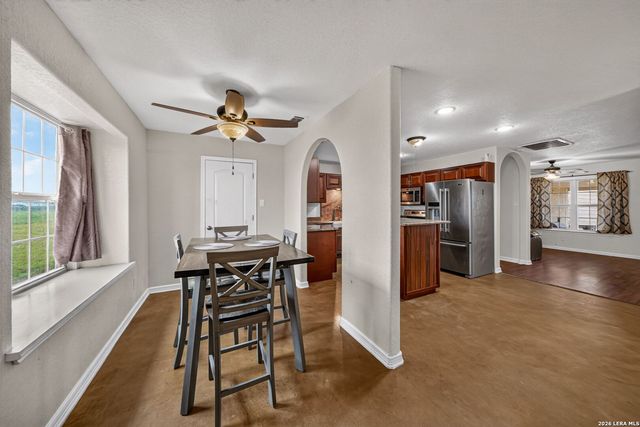 4044 W Fm 476, Poteet, TX 78065