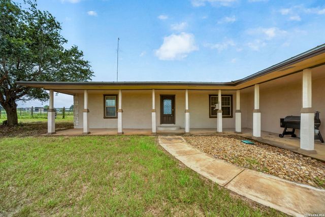 4044 W Fm 476, Poteet, TX 78065
