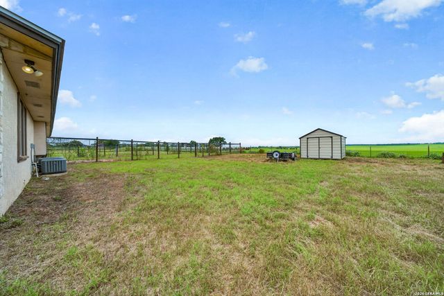 4044 W Fm 476, Poteet, TX 78065