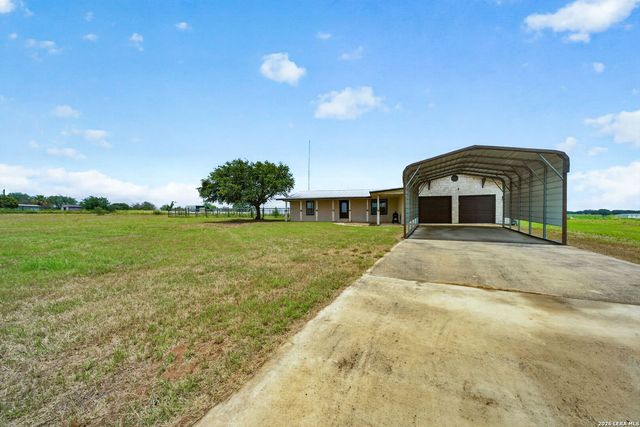 4044 W Fm 476, Poteet, TX 78065