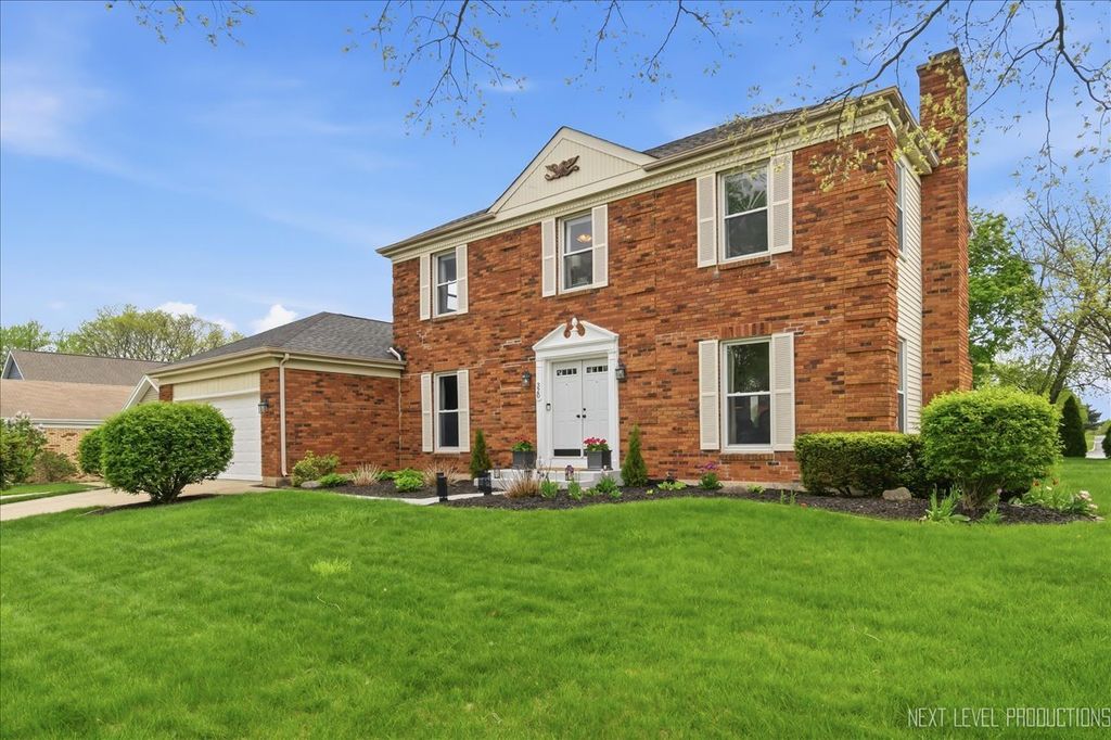 320 ESSEX Court, Aurora, IL 60504