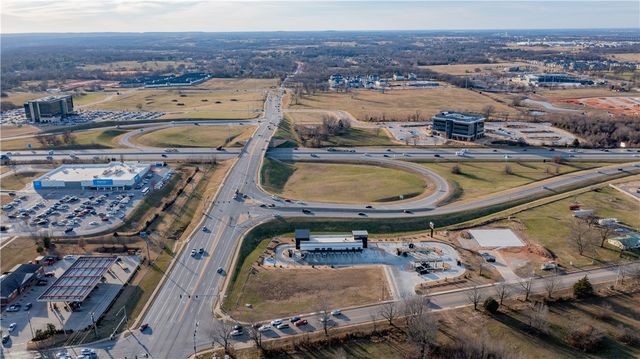 3524 S 48th Street, Springdale, AR 72762