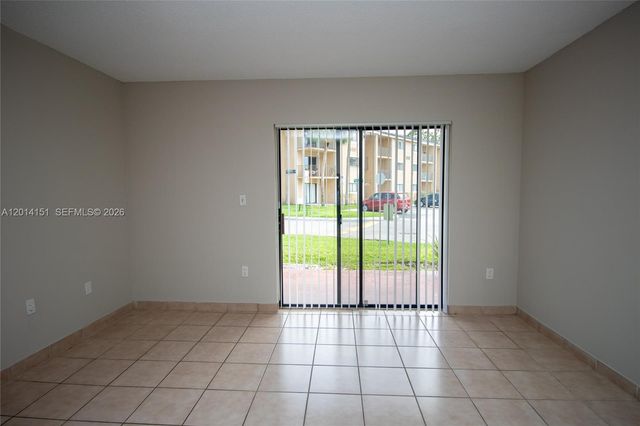 9491 S Palm Cir S 101, Pembroke Pines, FL 33025