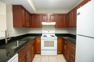 9491 S Palm Cir S 101, Pembroke Pines, FL 33025