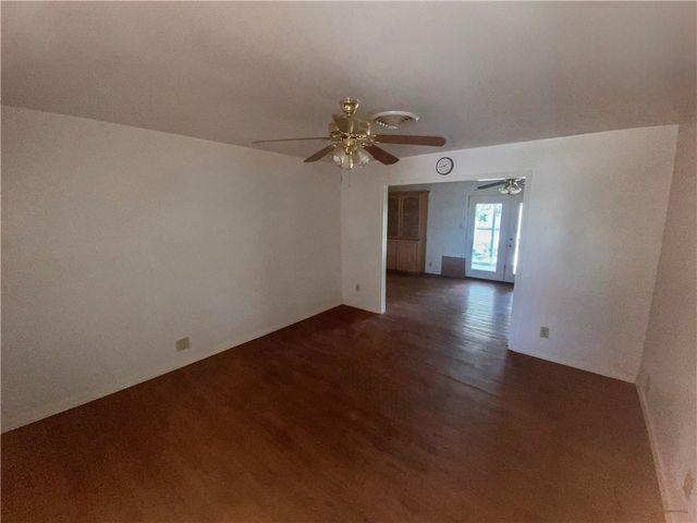 11107 Sunny Dr, Corpus Christi, TX 78410