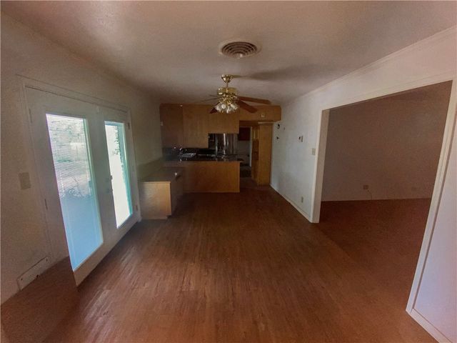 11107 Sunny Dr, Corpus Christi, TX 78410