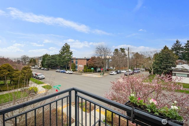 3443 21st Avenue W, Seattle, WA 98199