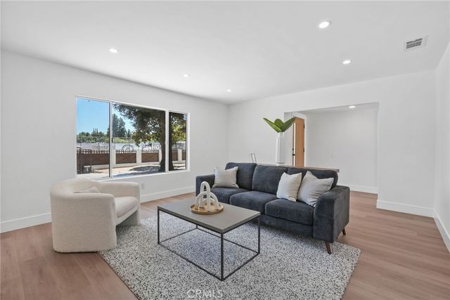 23701 Califa, Los Angeles, CA 91367