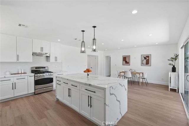 23701 Califa, Los Angeles, CA 91367