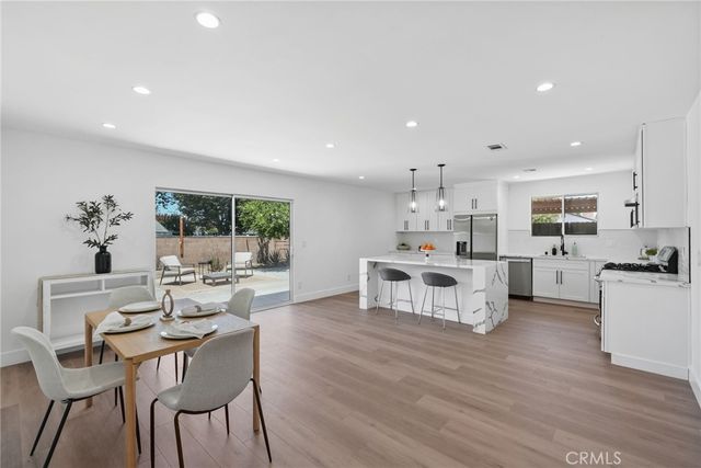 23701 Califa, Los Angeles, CA 91367