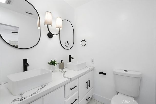 23701 Califa, Los Angeles, CA 91367