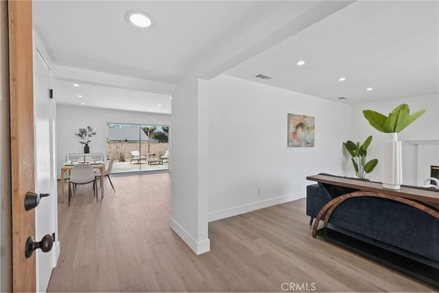23701 Califa, Los Angeles, CA 91367