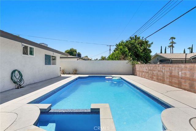 23701 Califa, Los Angeles, CA 91367