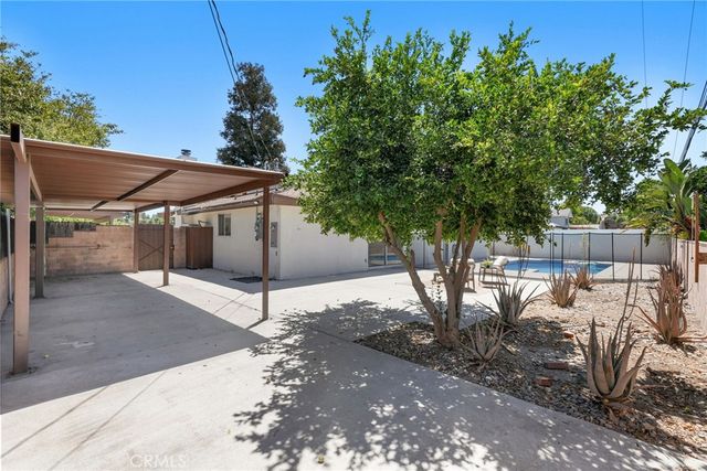 23701 Califa, Los Angeles, CA 91367