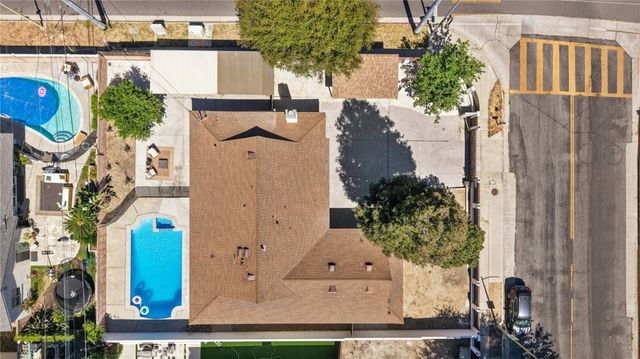 23701 Califa, Los Angeles, CA 91367